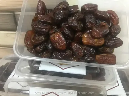 تصویر 4 از خرما مضافتی درجه یک با گزینش دستی دقیق